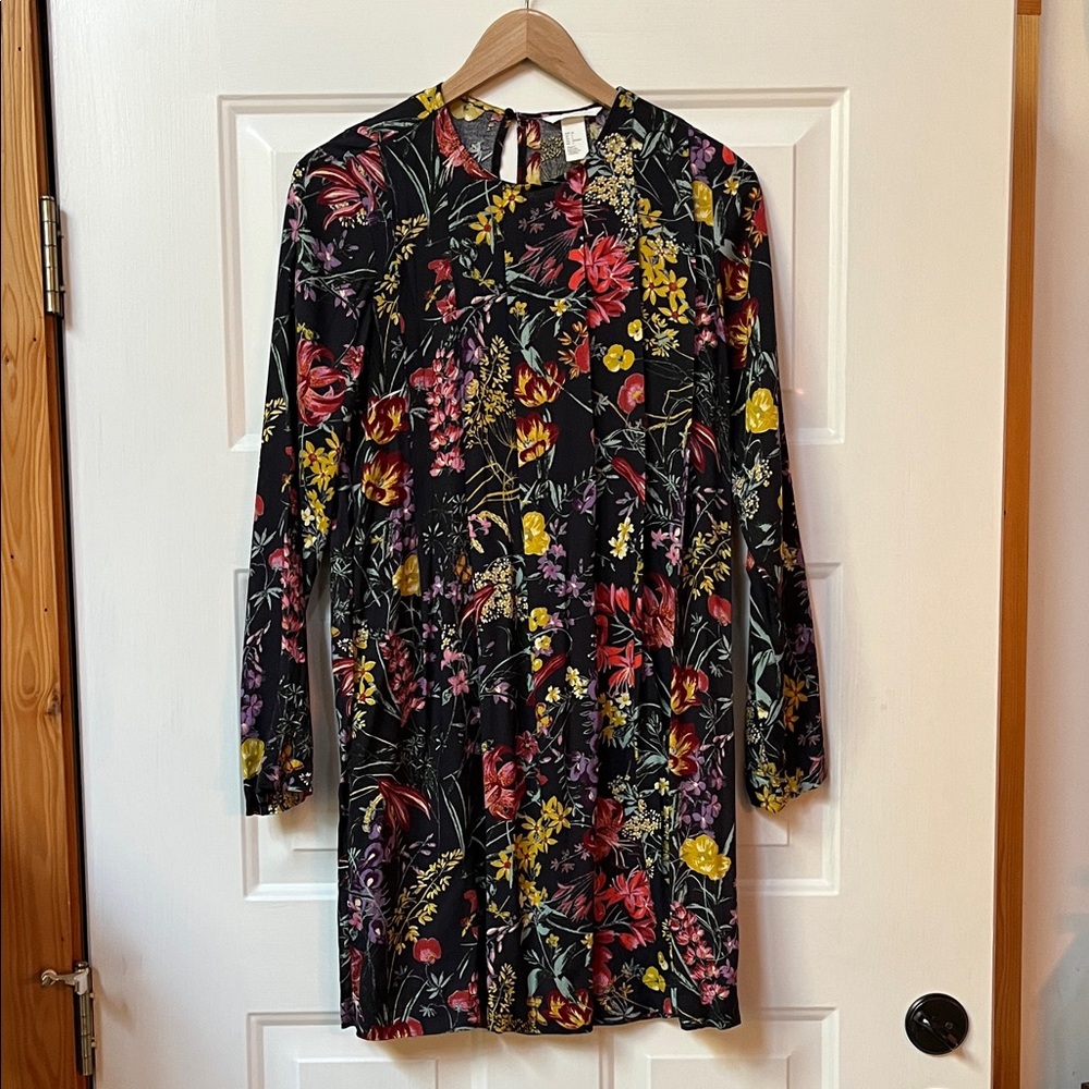 H&M - Floral Pleated Long Sleeve Dress